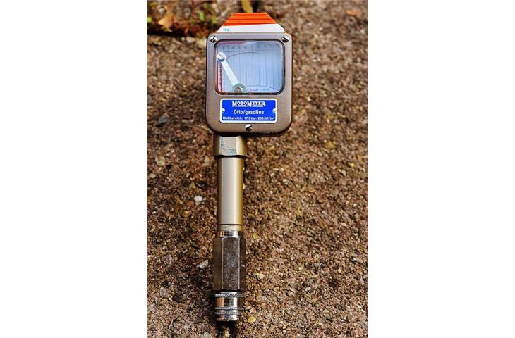 Steel Pressure IEC 60884-1 Figure 8 Compression Test Equipment By Manual Operation