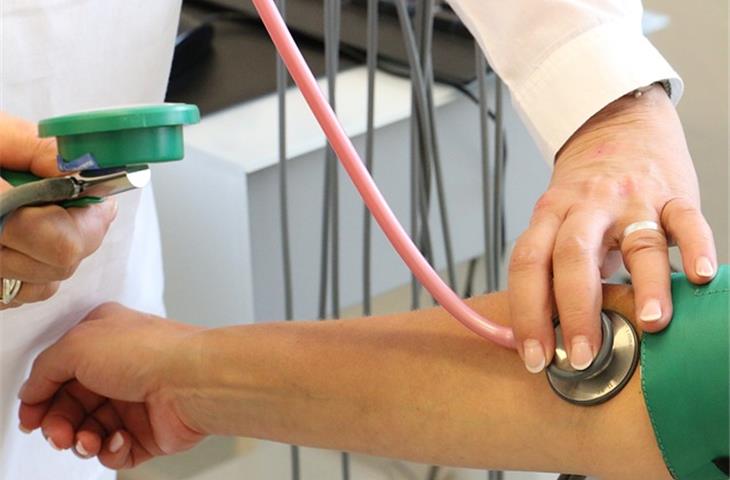 Catheter dynamic injection flow and pressure tester
