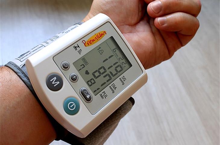 Catheter dynamic injection flow and pressure tester